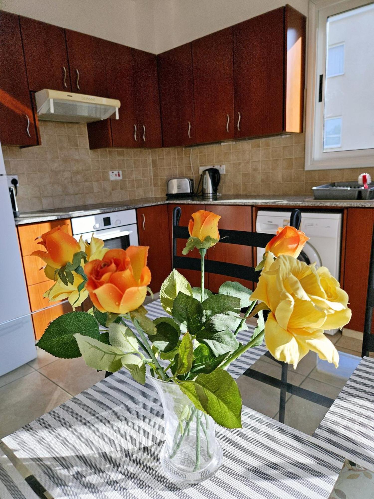 Apartament The Brightstay Paphos, 2 Bed Apt, Riviera, Universal *